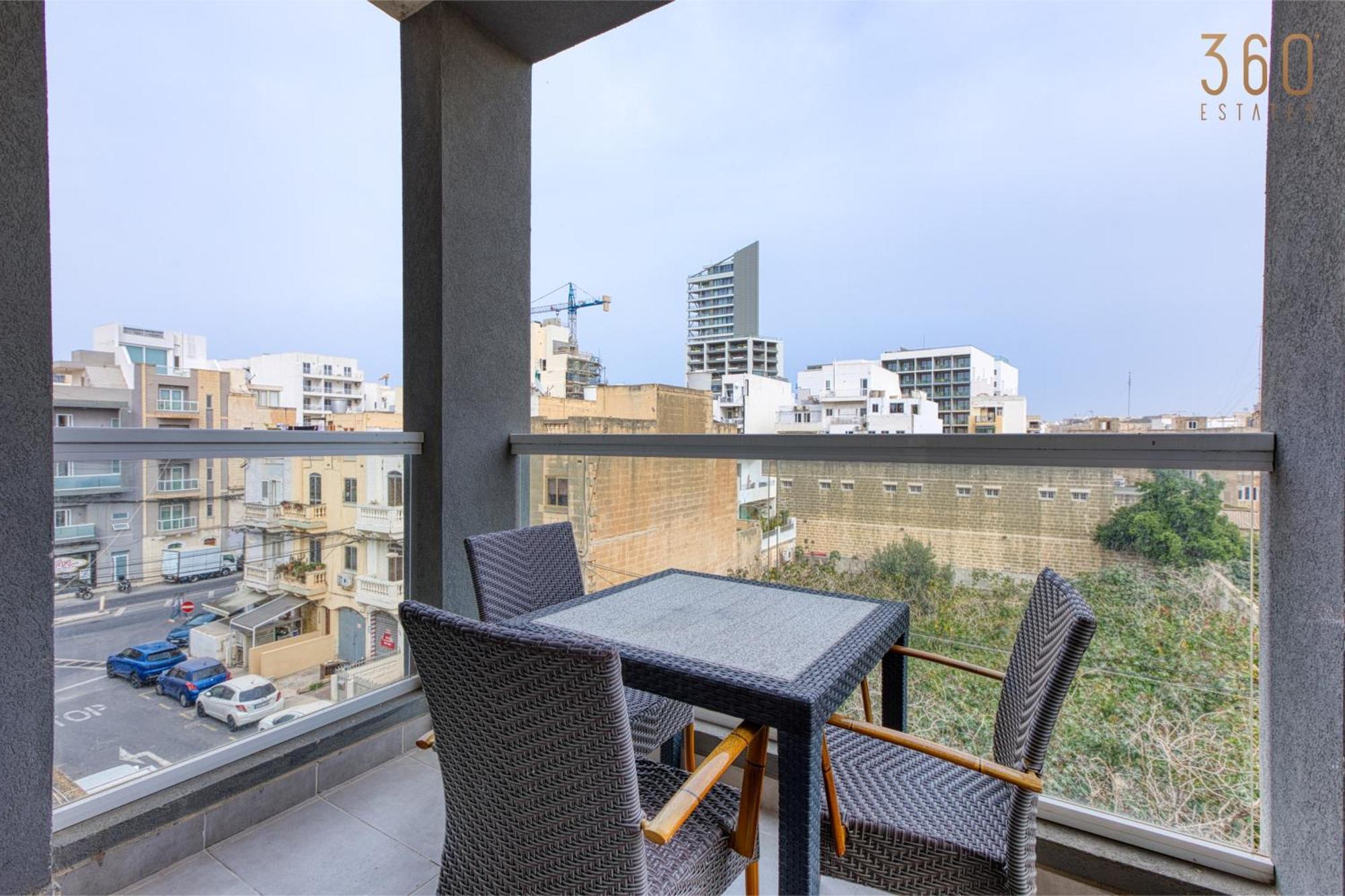 A Lovely 3 Bedroom, 3 Baths Home In The Centre Of Gzira By 360 Estates المظهر الخارجي الصورة