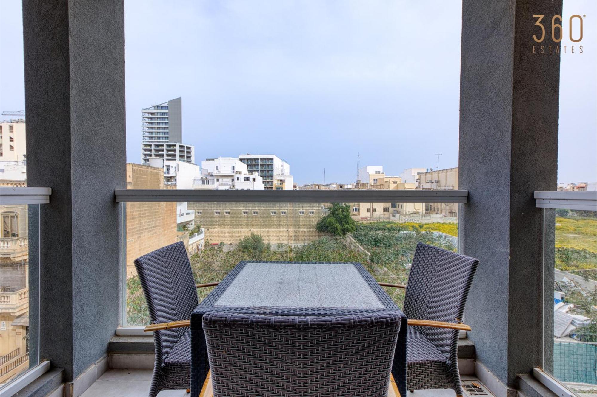 A Lovely 3 Bedroom, 3 Baths Home In The Centre Of Gzira By 360 Estates المظهر الخارجي الصورة